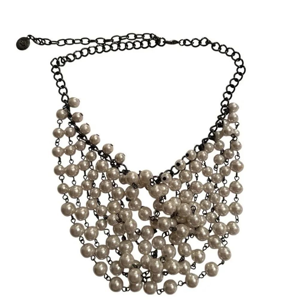 Unique Boutique pearl dangling necklace